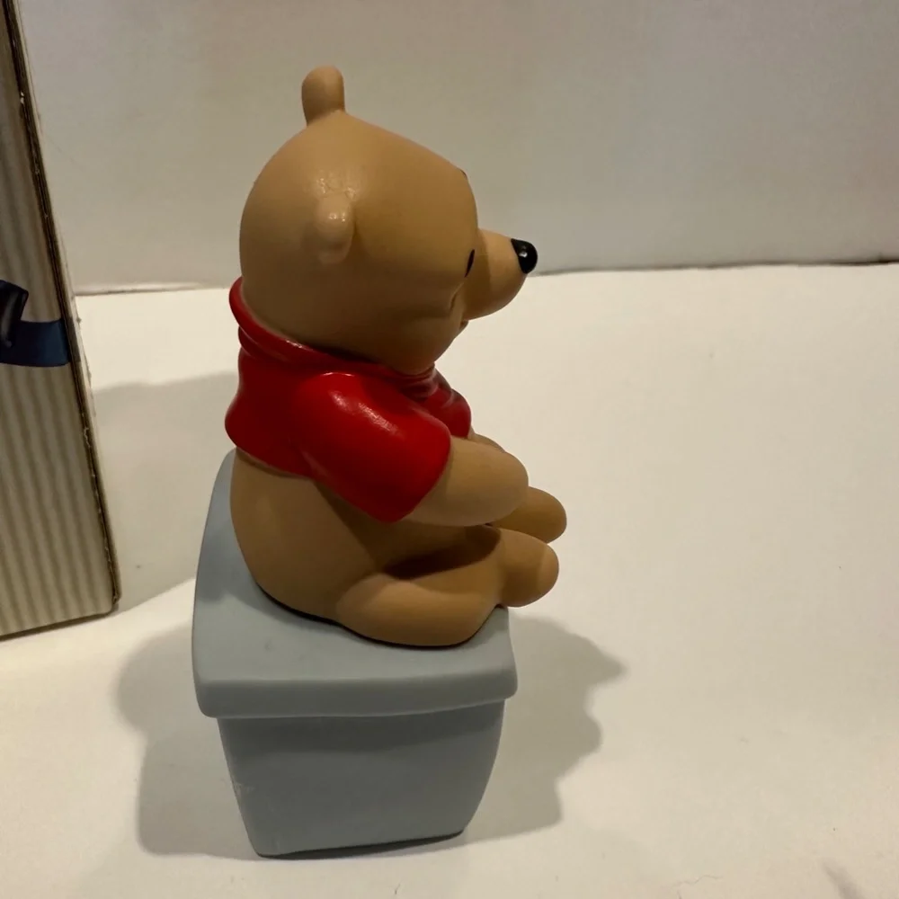 Vintage Disney Pooh And Friends Collectible Porcelain Figurine